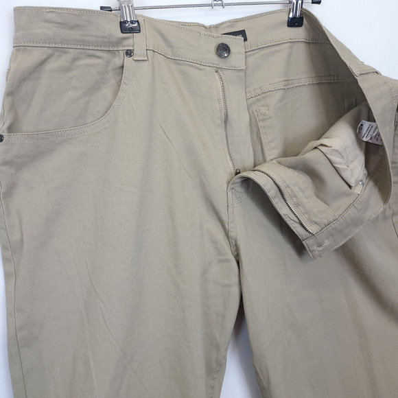 Silver Jeans Co Ashton 1349 Chino Pants Men 36 Beige Causal Khakis Everyday - Picture 11 of 13